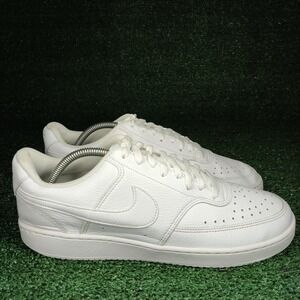 Nike Sneakers Womens 11 White Court Vision Low CD5434-100 Basketball Lifestyle